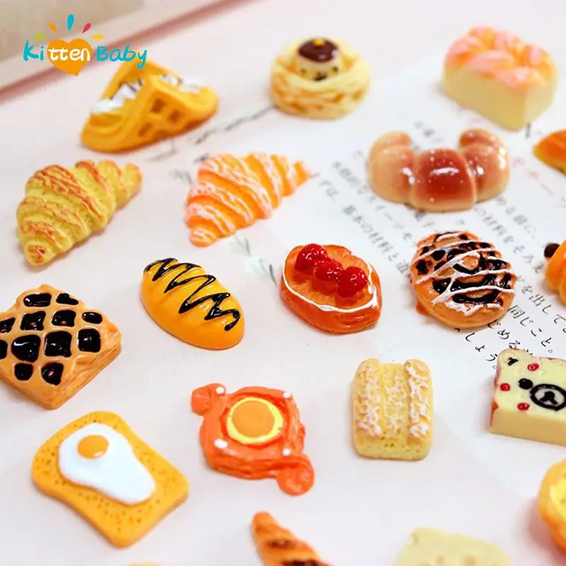 3 Adet / grup Sahte Gıda DIY Minyatür Yapay Kek Kruvasan Ananas Topuz Bisküvi Dekoratif El Sanatları Oyun Bebek Evi Oyuncak Görüntü 0