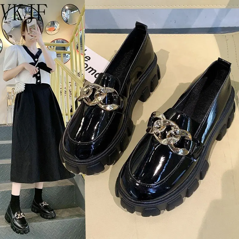 2022 Kadın Bahar Yeni Siyah Platformu Flats Ayakkabı Kadın Loafer'lar Tekne Ayakkabı üzerinde Kayma Metal Zincir Tasarımcı Rahat Deri Oxfords Görüntü 0