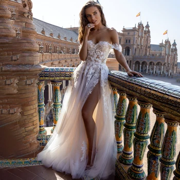Seksi Sevgiliye Dantel Aplikler 3D Çiçek Yarık A-Line düğün elbisesi Tül Boho gelin kıyafeti 2022 Vestido De Noiva