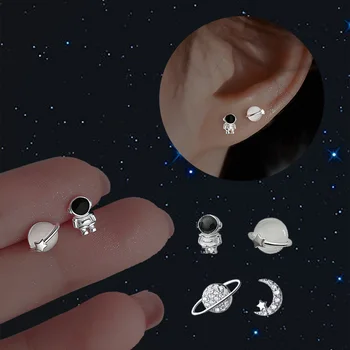 Yeni Gümüş Kaplama Kadın Küpe Asimetrik Sevimli Uzay Astronot Gezegen Opal Saplama Küpe Kadınlar için Kulak Piercing Takı