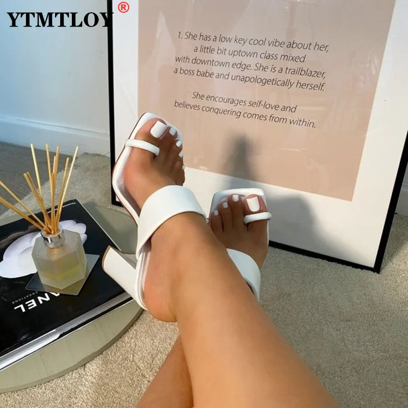 Seksi ayakkabılar Kadın Kare Topuk Terlik Kadın Yaz Yeni Yüksek Topuklu Kare Ayak Sandalet Slaytlar Bayanlar Ayakkabı Kadın Beyaz Görüntü 2