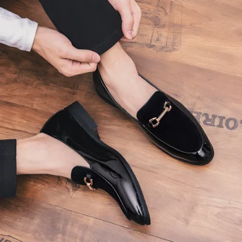 2022 yeni bahar deri ayakkabı slip-on erkek loafer'lar Süet lüks siyah brogues oxford ayakkabı klasik rahat mokasen
