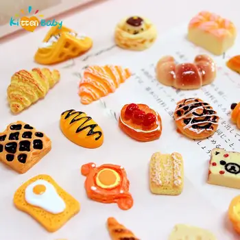 3 Adet / grup Sahte Gıda DIY Minyatür Yapay Kek Kruvasan Ananas Topuz Bisküvi Dekoratif El Sanatları Oyun Bebek Evi Oyuncak