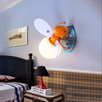 Çocuk yaratıcı odası dekorasyon lamba çocuk yatak odası başucu lambası basit karikatür kız led arı firefly duvar lambası